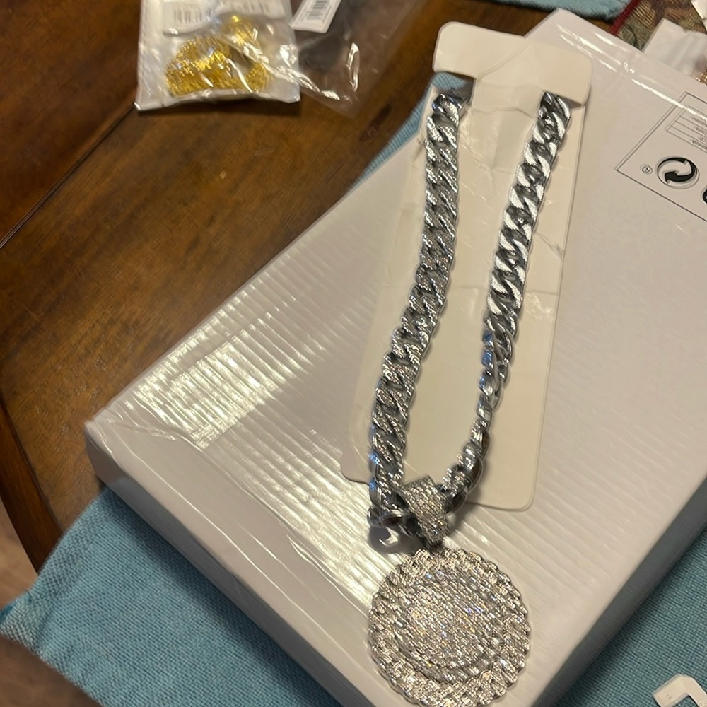 Men’s necklace